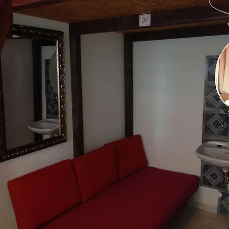 Auberge de jeunesse Marabou *