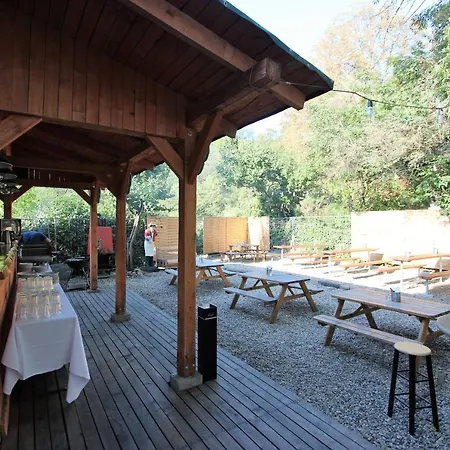 Auberge de jeunesse Marabou *