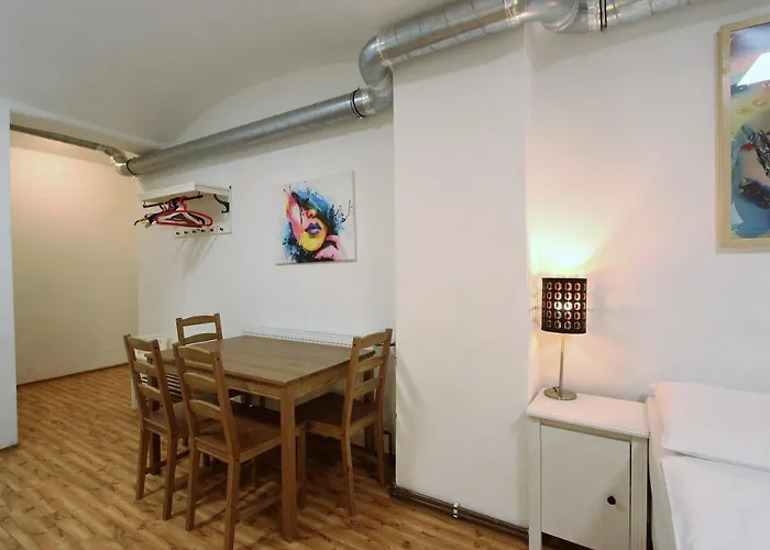 Marabou Hostel *